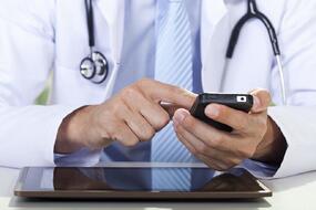 Physician Use of Electrnic Health Records 1024x682