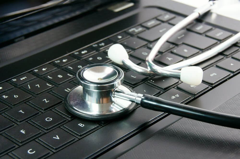 Why an EHR System Beats Paper-Based Systems Every Time